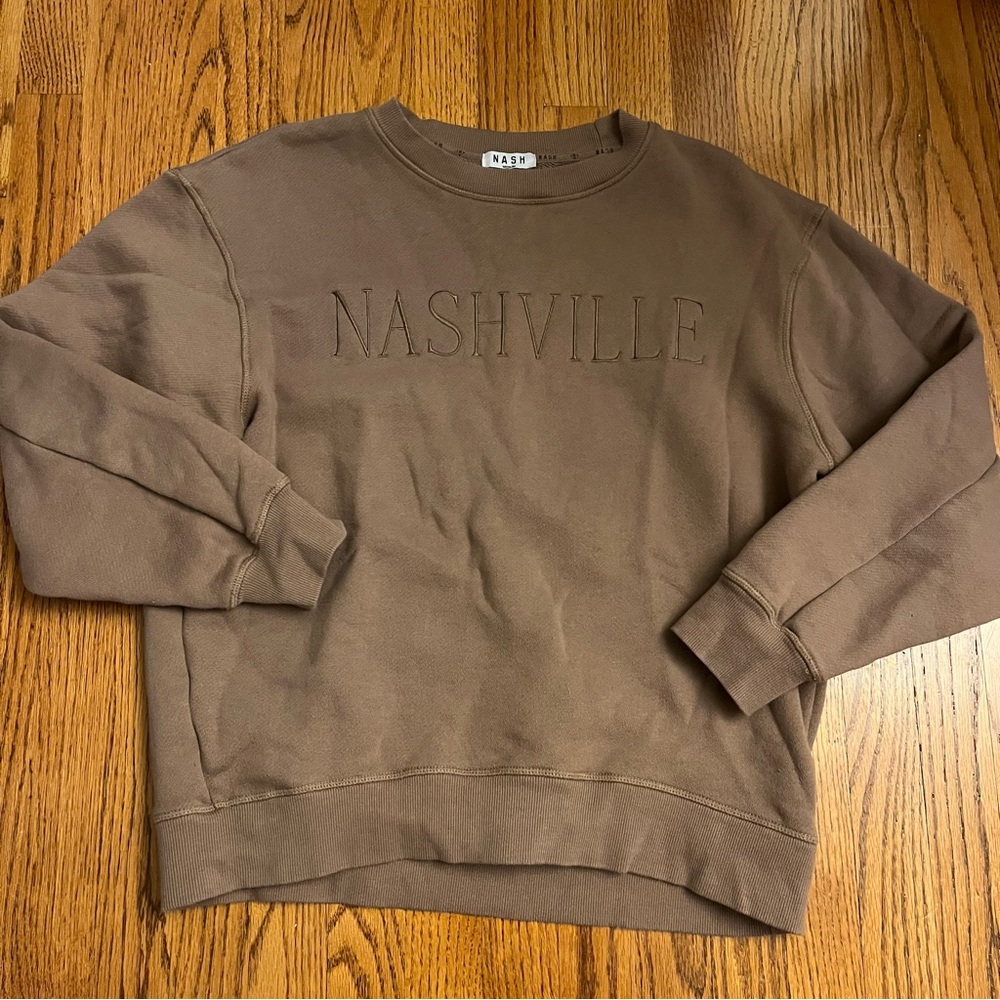 ICONIC NASH ‘NASHVILLE’ CREW NECK SWEATSHIRT. UNISEX NEDIUM
